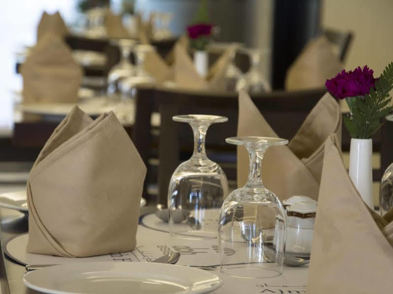 Ajman Beach Hotel Ngoại thất bức ảnh