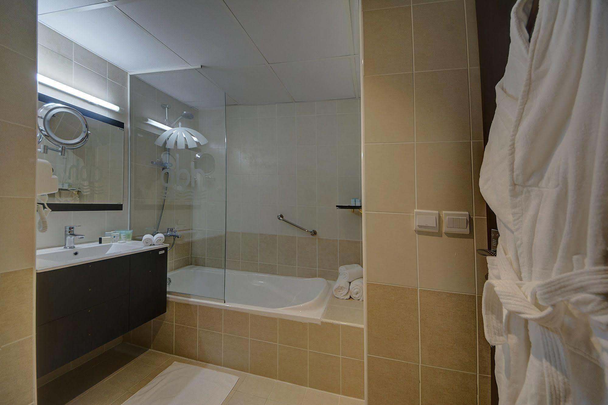 Ajman Beach Hotel Ngoại thất bức ảnh