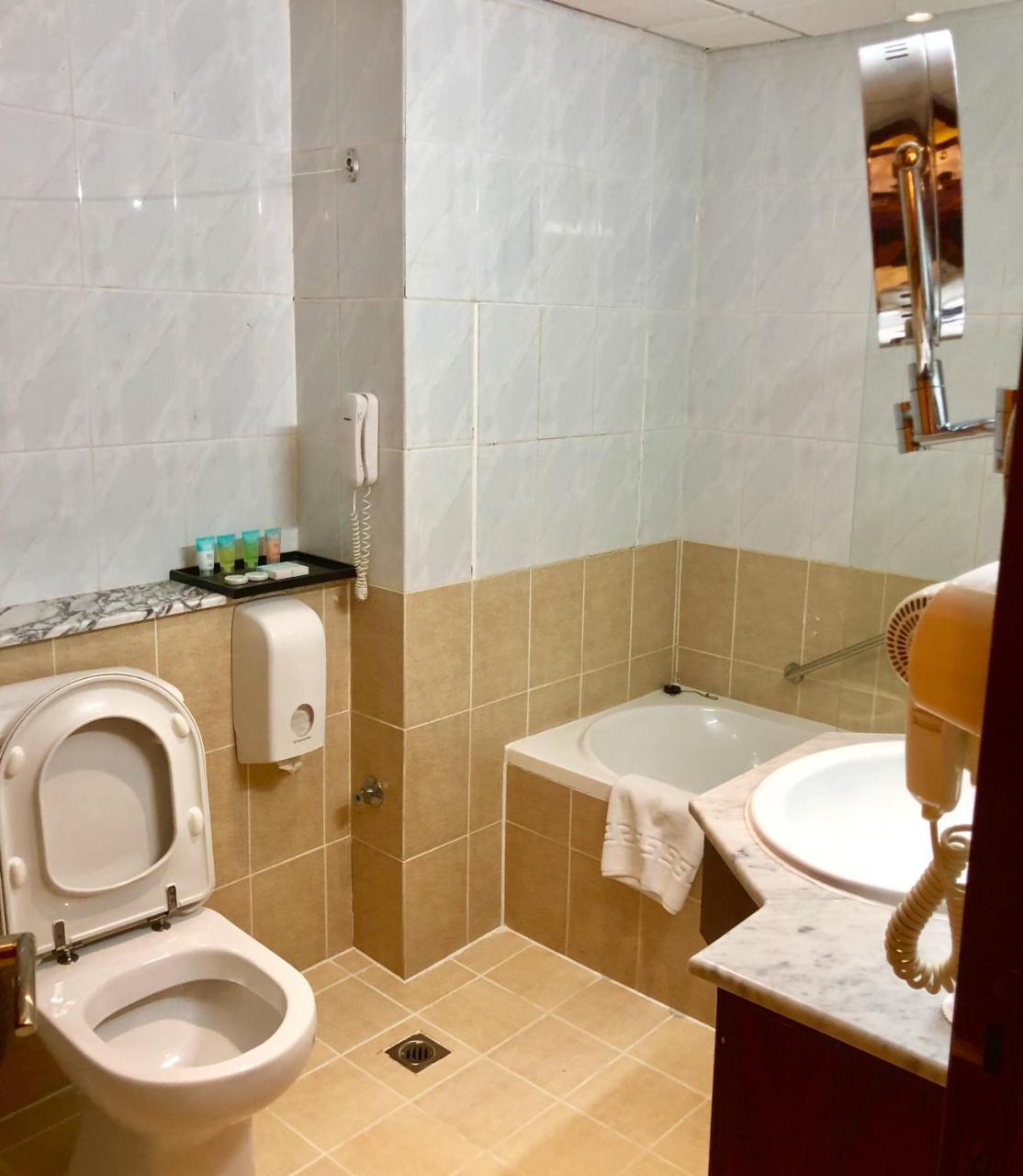 Ajman Beach Hotel Ngoại thất bức ảnh